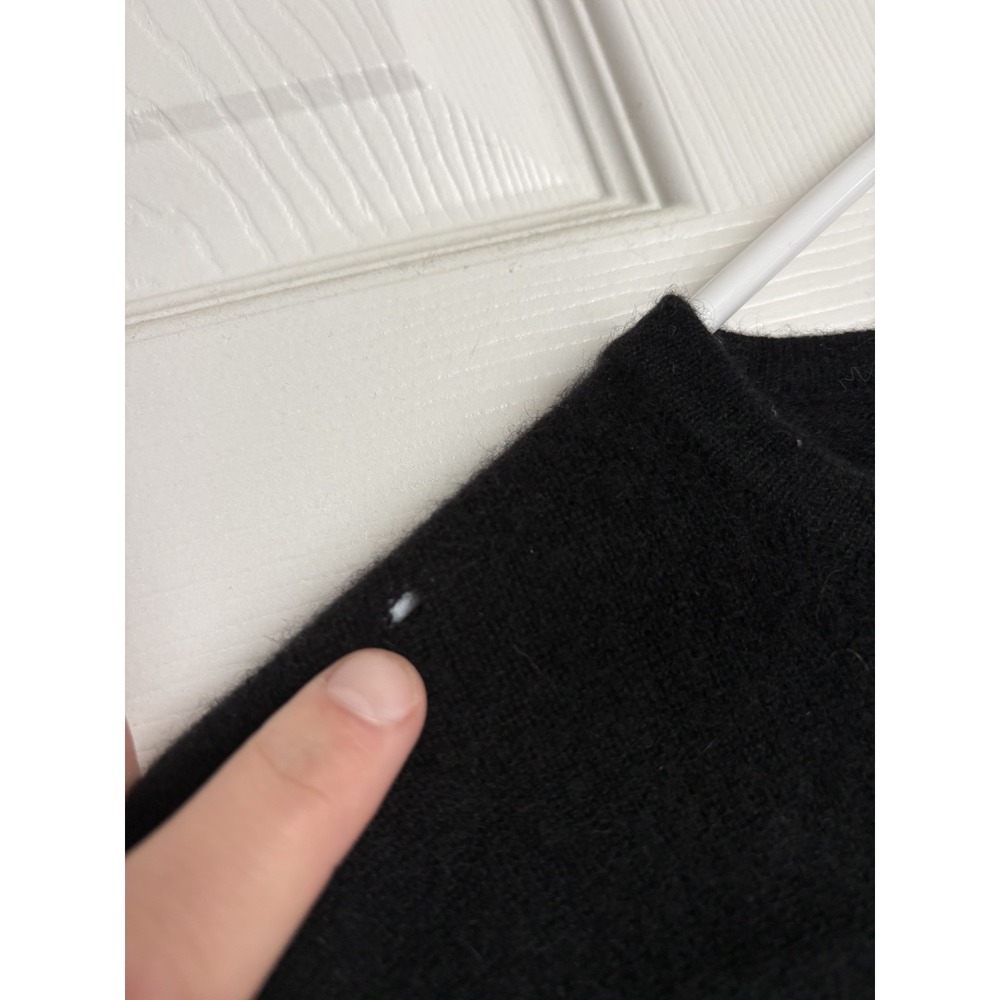 Vintage Queen of Scotland 100% Cashmere Black Crewneck Sweater XL Classic - Picture 6 of 6
